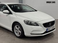 Begagnad Volvo V40 Momentum 150 HK (110 kW) 2013 Vit Halvkombi