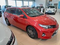 begagnad Toyota Auris Touring Sports Hybrid e-CVT Euro 5 2015, Halvkombi