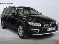 begagnad Volvo XC70 D4 AWD D4 AWD Classic Summum 181hk Takl Navi Drag B-kam 2016 Svart