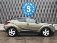 begagnad Toyota C-HR 2.0 Hybrid CVT Executive 184 hk Euro 6