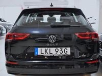Begagnad VW Golf VIII 131 HK (96 kW) 2022 Svart Kombi