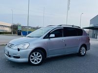 begagnad Toyota Avensis Verso 2.0 VVT-i