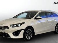 Begagnad Kia Ceed Advance 141 HK (103 kW) 2022 Vit Halvkombi