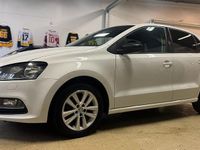 Begagnad VW Polo 90 HK (66 kW) 2015 Vit Halvkombi