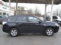 begagnad Mitsubishi Outlander P-HEV 2.0 Hybrid 4WD CVT Dragkrok, kame