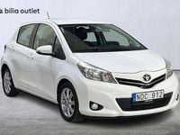 Begagnad Toyota Yaris Active 99 HK (72 kW) 2013 Vit Halvkombi