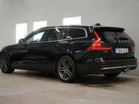 Begagnad Volvo V60 Core 350 HK (257 kW) 2024 Svart Kombi