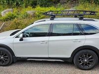 Begagnad Subaru Outback 150 HK (110 kW) 2015 Vit Kombi