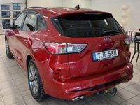 Begagnad Ford Kuga ST-Line X 152 HK (111 kW) 2020 Lucid red met SUV