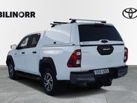 begagnad Toyota HiLux D-CAB 2,8 TURBO 4WD INVINCIBLE | VHJUL 2020, Transportbil