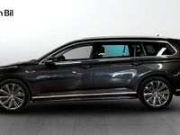 Begagnad VW Passat R-line 200 HK (147 kW) 2022 Mangan grey metallic Kombi