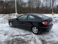 Begagnad Mercedes C180 143 HK (105 kW) 2004 Svart