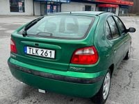 Begagnad Renault Mégane II 107 HK (78 kW) 2003
