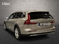 begagnad Volvo V60 CC B5 AWD Bensin Core