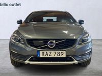begagnad Volvo V60 CC D4 Classic Plus VOC / Keyless / Drag