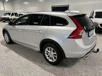 Begagnad Volvo V60 CC Summum 190 HK (139 kW) 2016 Silver Kombi