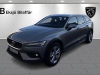 Begagnad Volvo V60 CC Momentum 190 HK (139 kW) 2019 Grå metallic Kombi