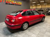 begagnad Hyundai Elantra Halvkombi 2.0 Ny besiktigad 2004, Halvkombi