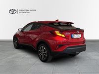 Begagnad Toyota C-HR Edition 122 HK (89 kW) 2023 Röd pearl metallic SUV