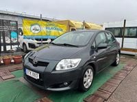 Begagnad Toyota Auris 90 HK (66 kW) 2007 Grön Halvkombi