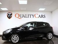 Begagnad Renault Clio IV 90 HK (66 kW) 2016 Svart Halvkombi