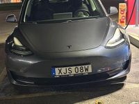 Begagnad Tesla Model 3 Long Range AWD 324 kW (441 HK) 2021 Grå Sedan