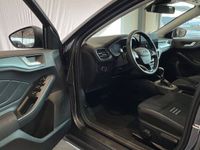 begagnad Ford Focus 1.0 EcoBoost 125hp Active -Aut 5D 2023, Halvkombi