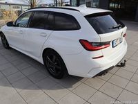 begagnad BMW 320 d xDrive Touring 190hk Aut Momsbil M Sport M Aerodynamics NavinDrag Svensksåld 1 Ägare