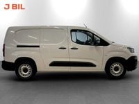 Begagnad Peugeot E-Partner 100 kW (136 HK) 2024 Vit kaolin Minibuss