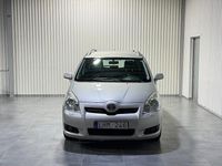 Begagnad Toyota Corolla Verso 136 HK (100 kW) 2007 Silver Minibuss