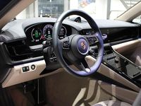 Begagnad Porsche Panamera 305 HK (224 kW) 2024 Blå Halvkombi