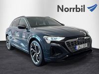 Begagnad Audi Q8 e-tron S-Line 300 kW (408 HK) 2024 Blå SUV