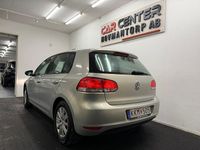 Begagnad VW Golf VI 102 HK (75 kW) 2008 Ljusbrun Halvkombi
