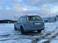 Begagnad Ford Focus Titanium 125 HK (91 kW) 2009