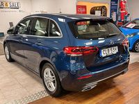 Begagnad Mercedes B180 136 HK (100 kW) 2021 Blå Minibuss