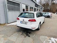 Begagnad VW Golf VII 125 HK (91 kW) 2018 Vit Kombi