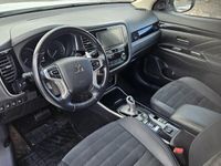 begagnad Mitsubishi Outlander P-HEV CVT Euro 6