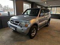 begagnad Mitsubishi Pajero 5-dörrar 3.2 Di-D 4WD TipTronic taklucka