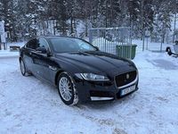 Begagnad Jaguar XF 180 HK (132 kW) 2016 Svart Sedan