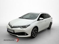 Begagnad Toyota Auris Active 112 HK (82 kW) 2015 Vit Kombi