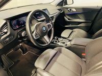 begagnad BMW 118 i Sport Line Aut Navigation Serviceavtal M-sportratt