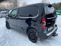 Begagnad Peugeot Partner 102 HK (75 kW) 2021 Minibuss