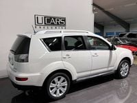 Begagnad Mitsubishi Outlander 170 HK (125 kW) 2010 Vit SUV
