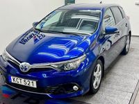 begagnad Toyota Auris Hybrid e-CVT Comfort 1 ÅRS 2016, Halvkombi