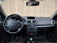 Begagnad Renault Clio R.S. 75 HK (55 kW) 2011 Halvkombi