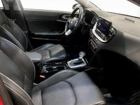 Begagnad Kia Ceed Sportswagon Advance 105 HK (77 kW) 2021 Röd Kombi