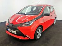 Begagnad Toyota Aygo 69 HK (50 kW) 2016 Röd Halvkombi