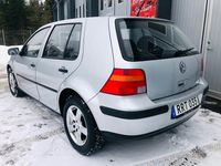 Begagnad VW Golf IV 105 HK (77 kW) 2001 Silver
