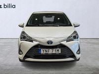 Begagnad Toyota Yaris Hybrid 102 HK (75 kW) 2019 Grå Halvkombi