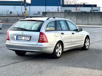 begagnad Mercedes C220 C220 BenzT CDI Euro 4 Långmilare 2006, Kombi